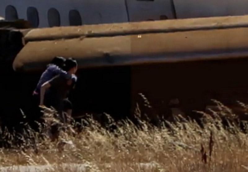 韩亚航空坠机互助逃生照片曝光