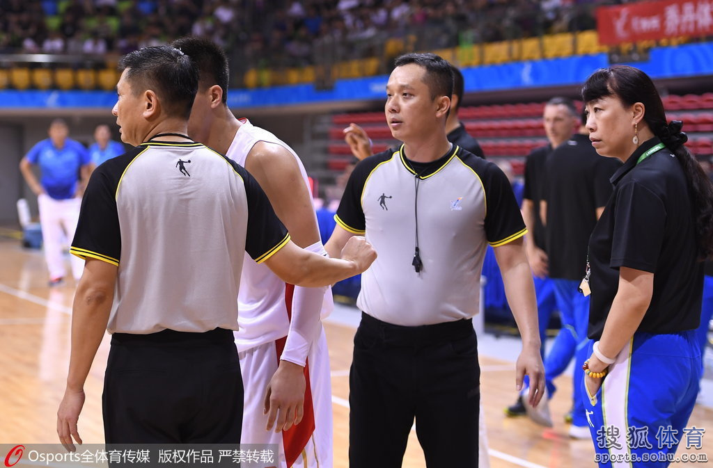 曹阳闪击+米克尔进球被吹+胡延强补时绝平 保级大战和气收场