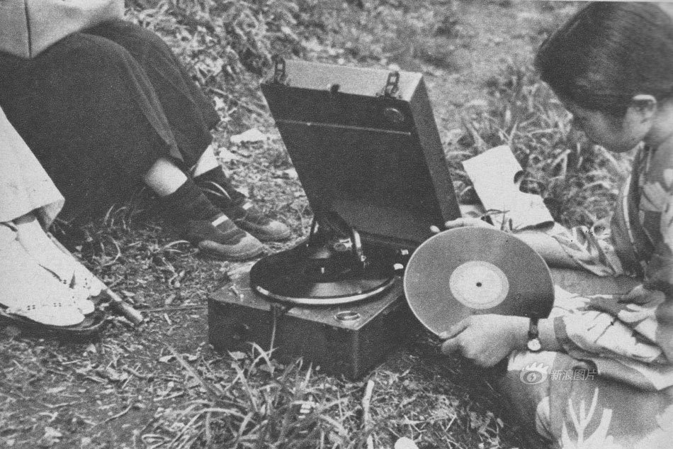 1931年经济危机_1931年帝国大厦建设场景与面临全球经济危机威胁的曼哈顿-岂止繁华 ...(2)