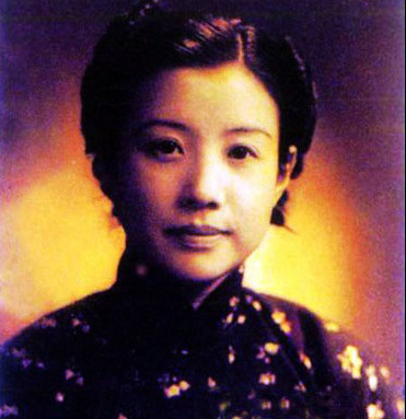 女人多少岁算老年女性 Img3683755_f.jpg