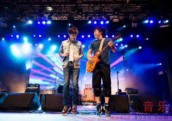 Img6898267_f.jpg