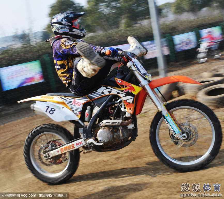 Img8219583_f.jpg