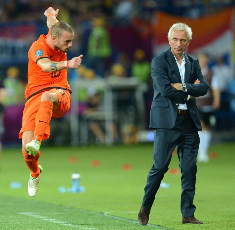 图赏<em>欧洲</em>杯第6日:斯内德飙泪 <em>美女人体</em>彩绘助