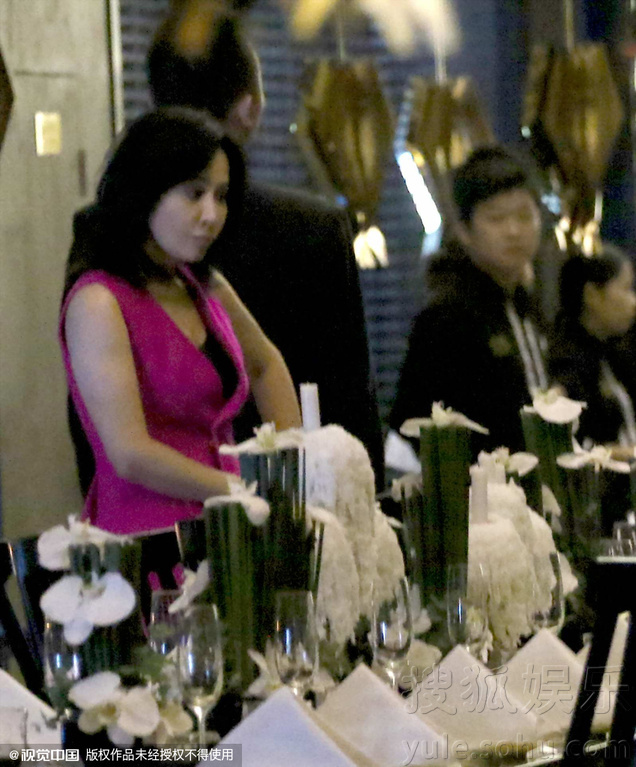 梁朝伟刘嘉玲现身上海图片 Img8091799_f.jpg