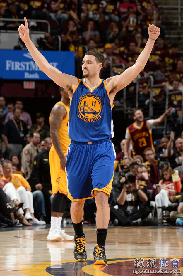 汤普森总决赛G4精选图 包夹詹皇紧追德拉好防