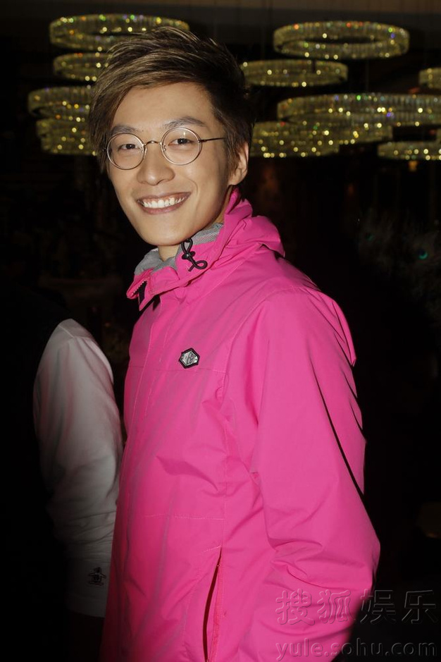 袁姗姗《天涯》凹美杜莎造型 无惧被叫退娱乐