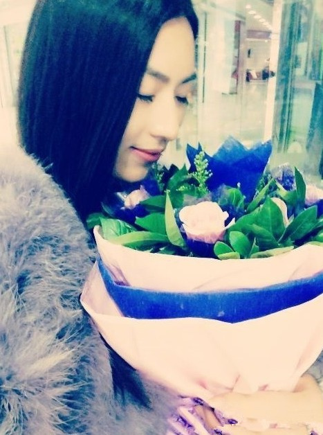  李亚鹏小三 冯静恩私照爆光 冯静恩个人资料_w