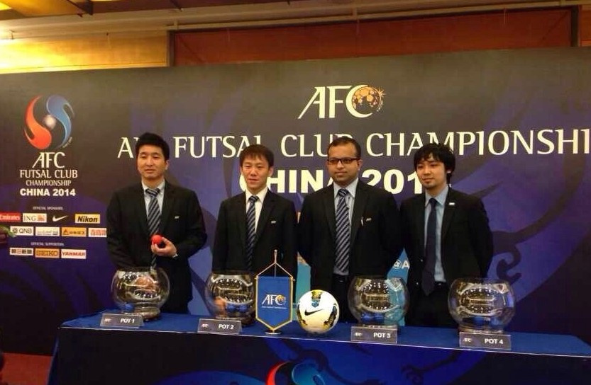 高清:张吉龙助阵五人制亚冠抽签 中日澳乌同组