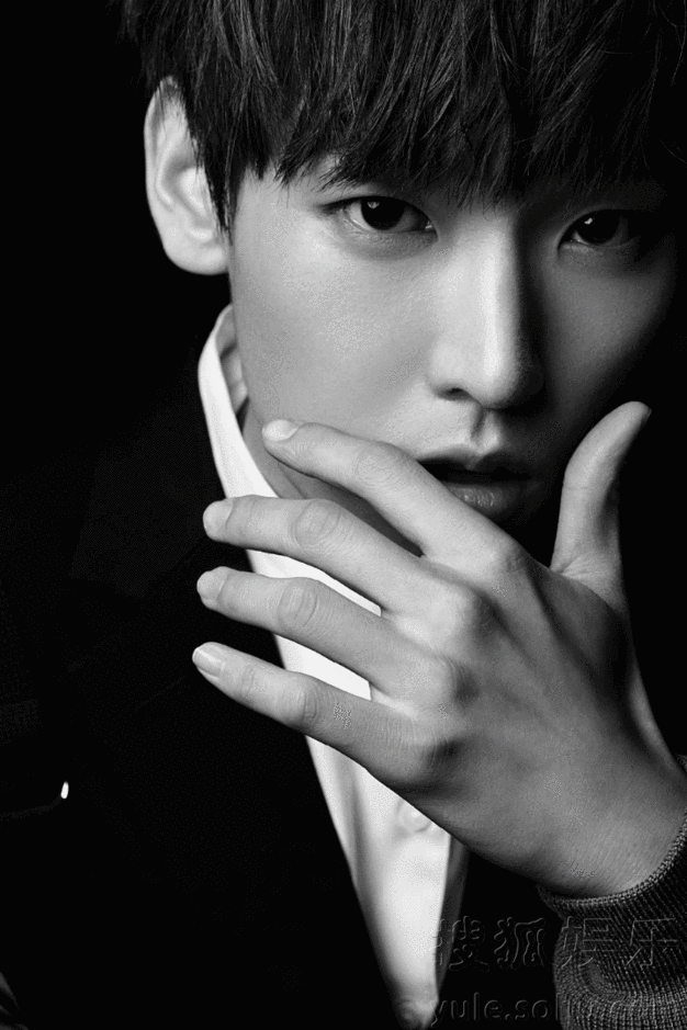 sf9 仁诚   搜狐韩娱讯 25日,韩国fnc娱乐通过官方平台公开了旗下男团