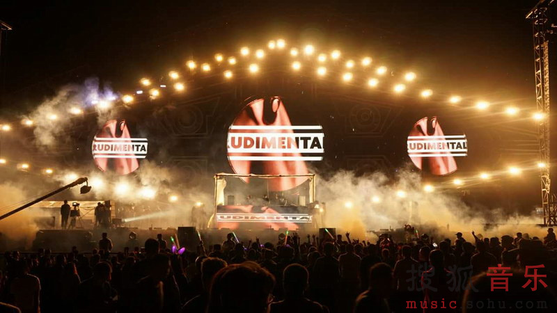 2016MTA天漠音乐节落幕 点燃热情的沙漠8696811-音乐频道图片库-大视野-搜狐