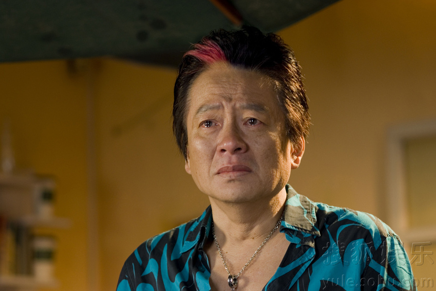 高凌风遗作《老明星》曝海报 导演丛晓盼早上