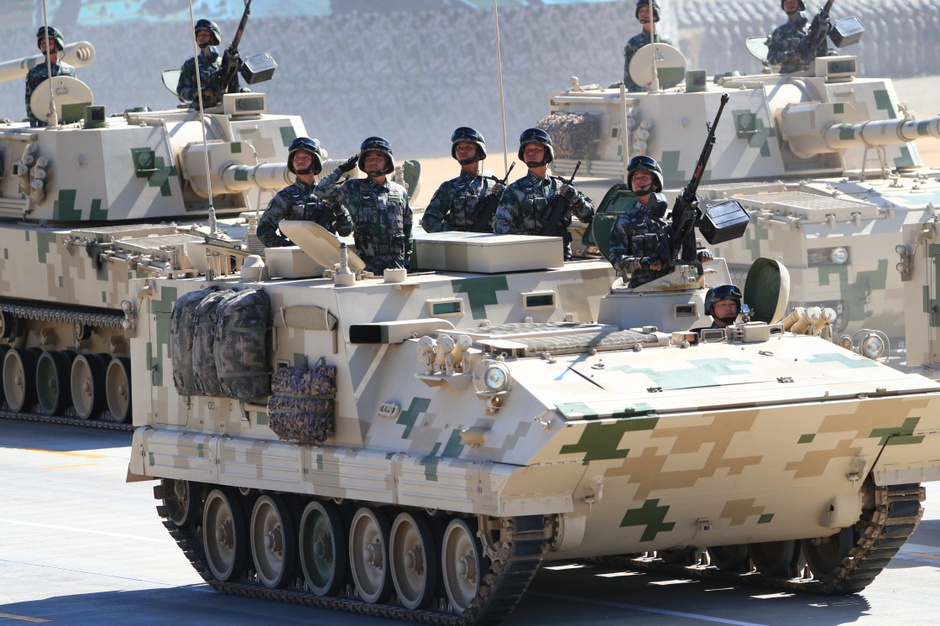 高清:朱日和基地举行建军90周年阅兵9088511