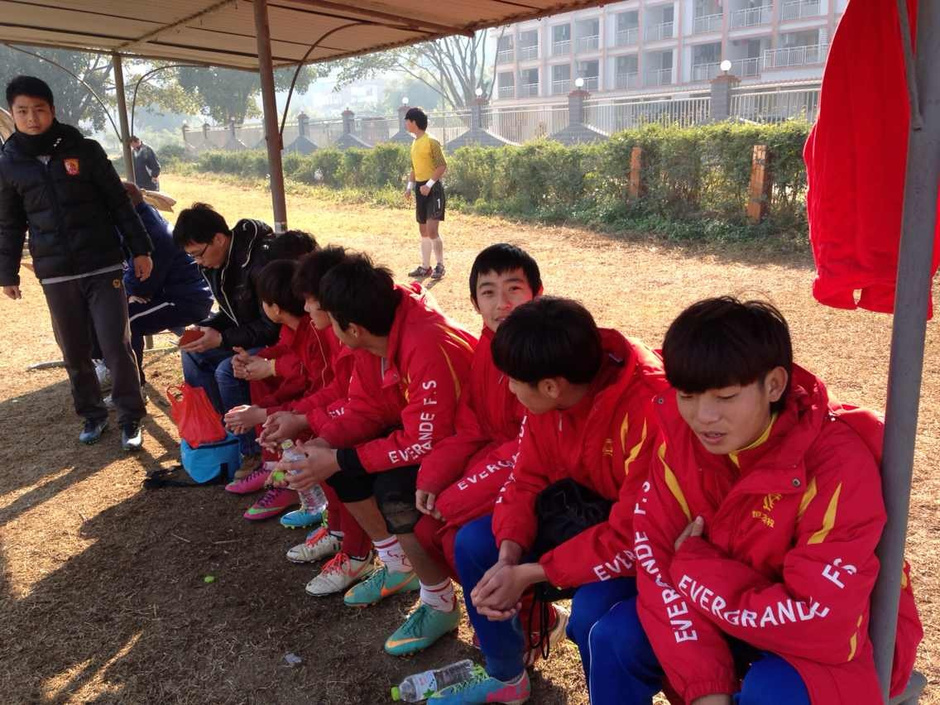 恒大U15梯队梧州激战 黑马强势进锦标赛4强(图