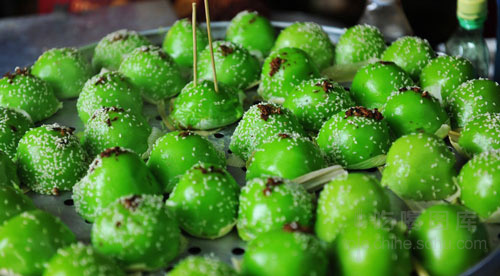 全国十大人气小吃街 老外游客塞满嘴不怕被拍