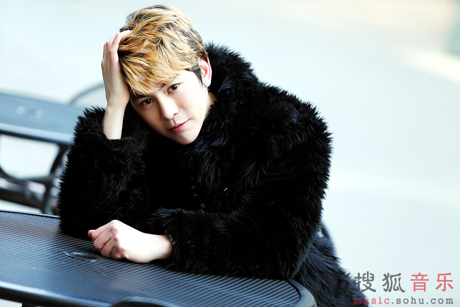 男团notice应禹诚街拍曝光 演大电影饰演令狐冲