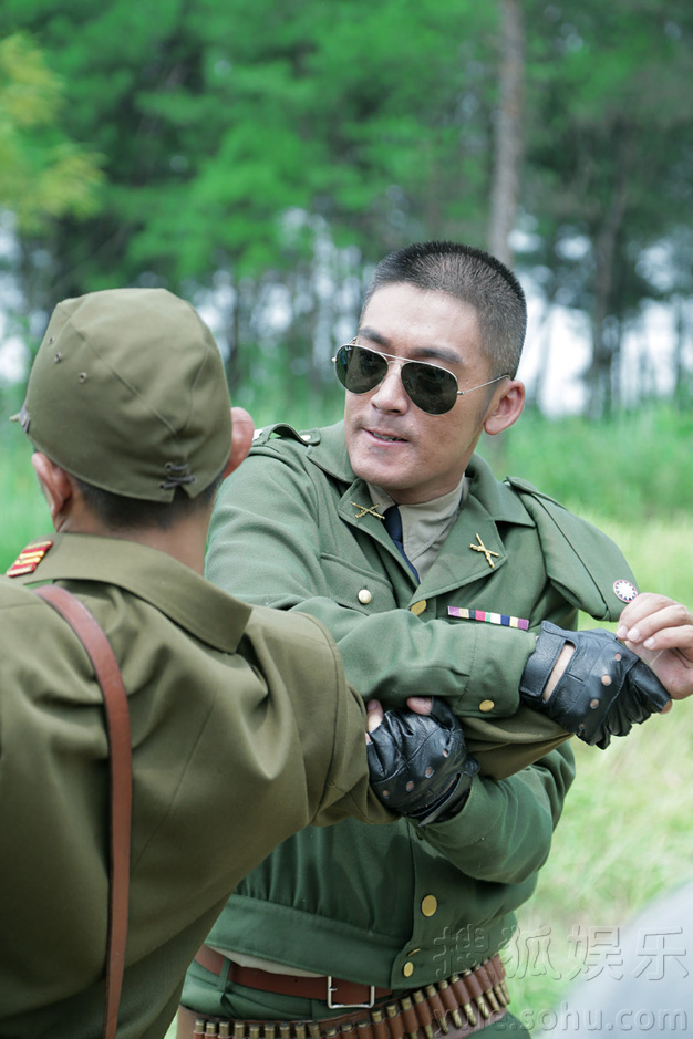 《战寇》探班张博搏命演打戏 不玩姐弟恋走虐