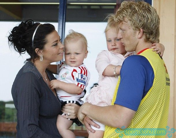 荷墨太太团PK:<em>斯内德</em>混血美妻 小豌豆<em>女友</em>甜美