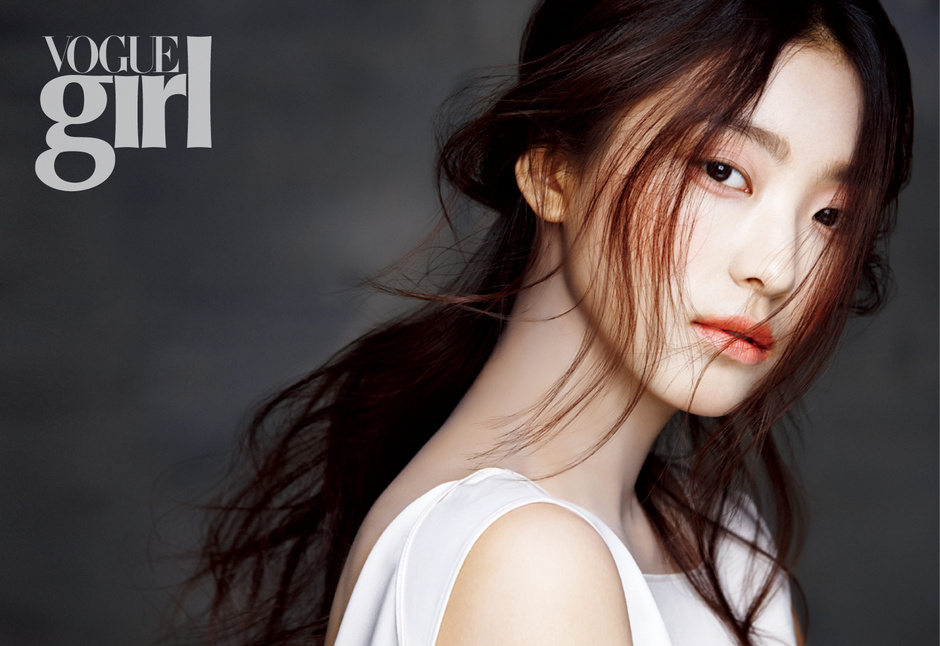 sistar成员宝拉拍写真 展冷艳优雅女人味
