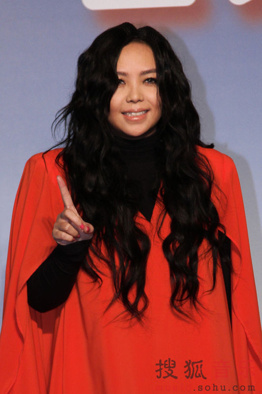 张惠妹跨年尬郭富城 年底巡演再加场