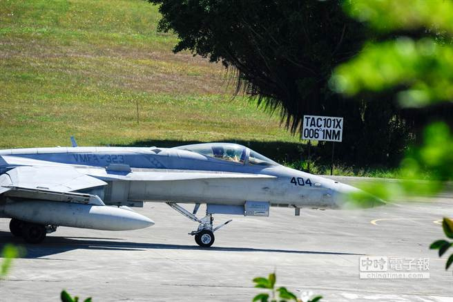 美国军机再入台湾 C130送来F18战机维修队伍