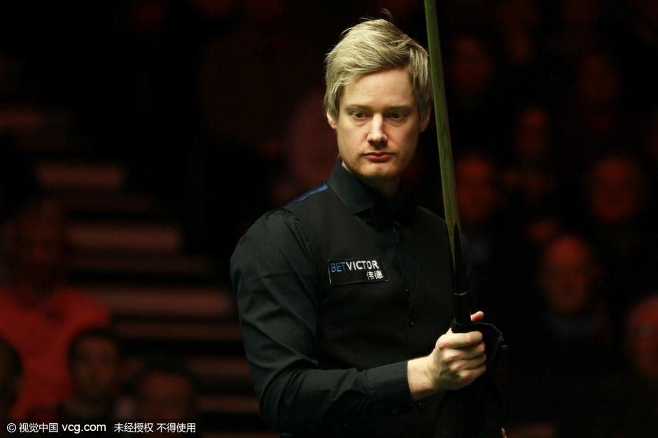 高清图:丁俊晖轰147挥拳庆祝 握手告别不留憾