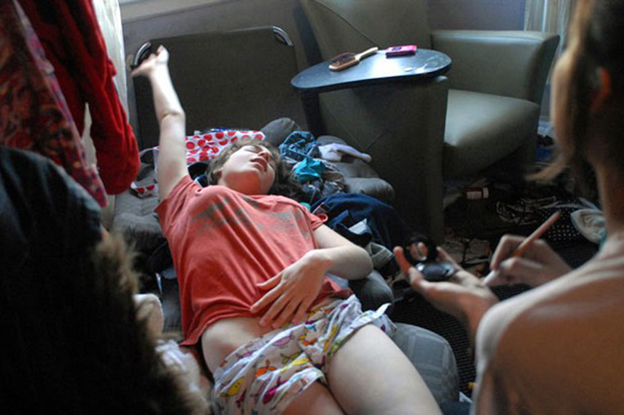 实拍美国90后<em>女孩</em>大胆前卫私密生活5485027