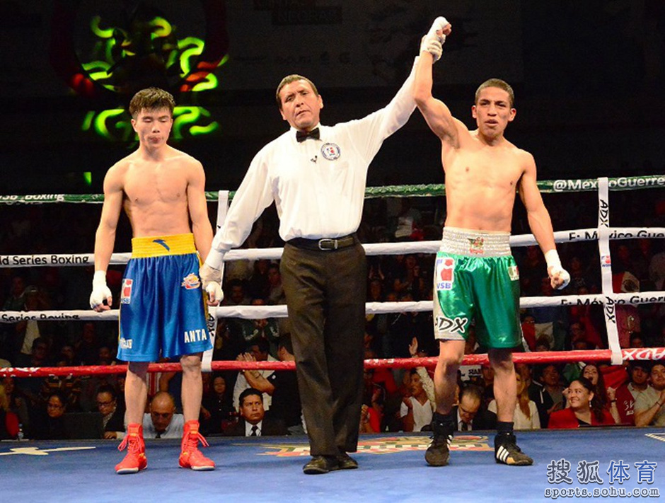 高清:WSB世界拳击联赛 中国龙队客场1-4墨西