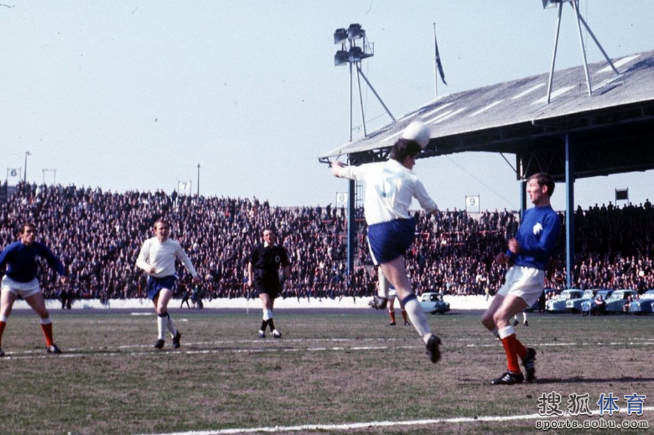 王朝烟消云散传奇永存我心 爵爷72岁生快!(图)