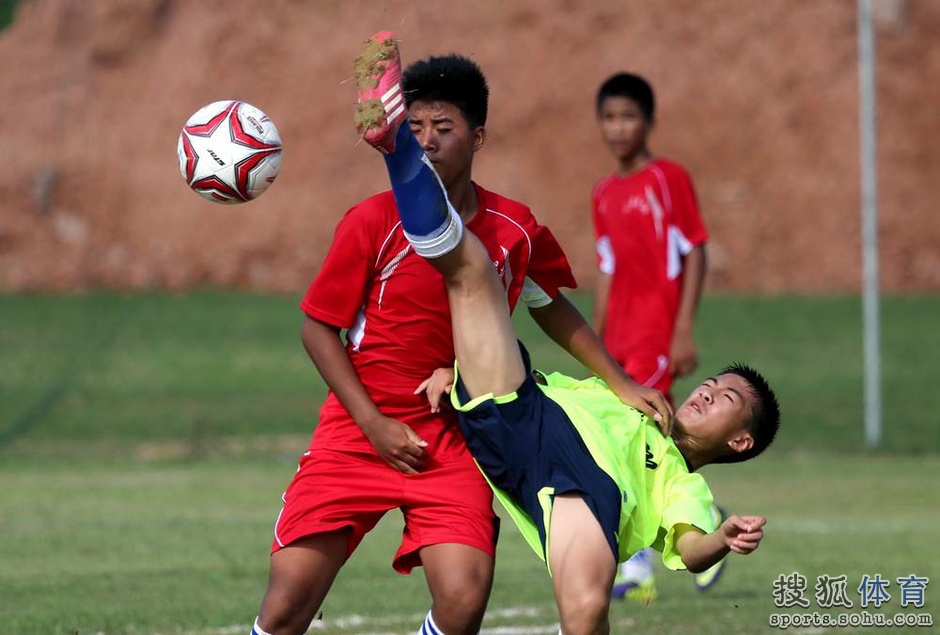 高清:全国青少年男子足球联赛 U14组竞争激烈