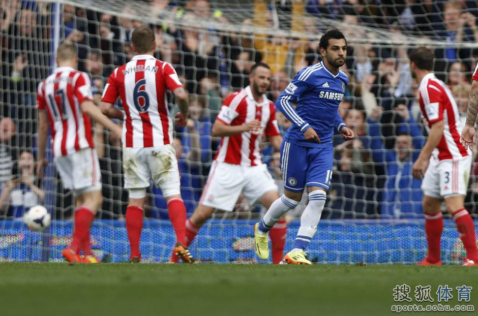 高清:埃及梅西破门跪地祈祷 托妞不慎玩倒栽葱