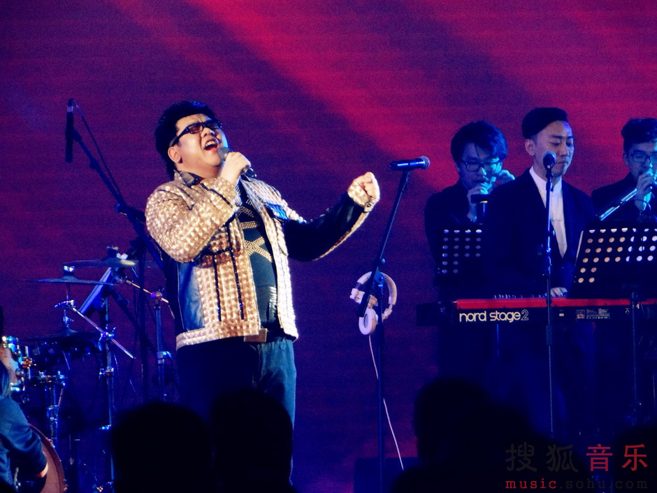 杨光新专辑追忆纯真年代 分享歌曲背后故事76