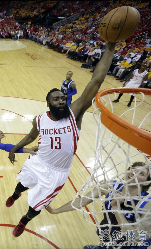 哈登季后赛首轮精选图:忘情庆祝直杀篮下灌篮