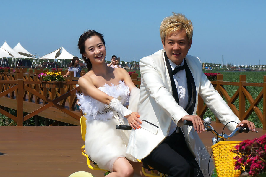 韩烨首次婚礼献给《多米诺》 遭于和伟“抢婚”6863147-娱乐频道图片库-大视野-搜狐