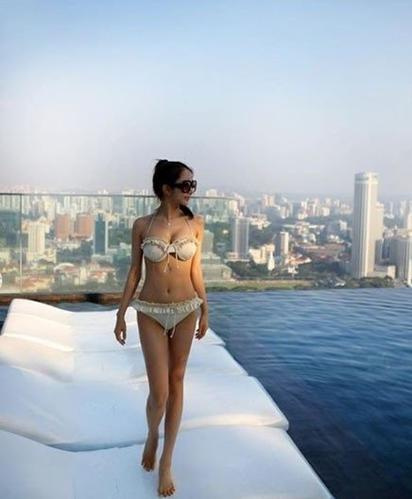 <em>大学美女</em>教师<em>性感</em>照爆乳比基尼迷晕<em>学生</em>6087