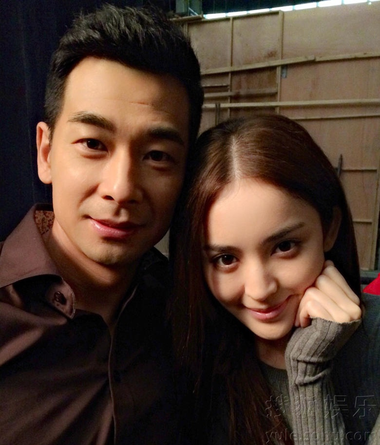 《全城通缉》玩分裂 演员片中神秘片外卖萌