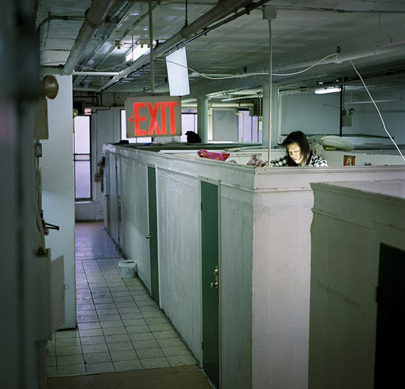 纽约唐人街移民生活:为圆美国梦蜗居6平米小屋