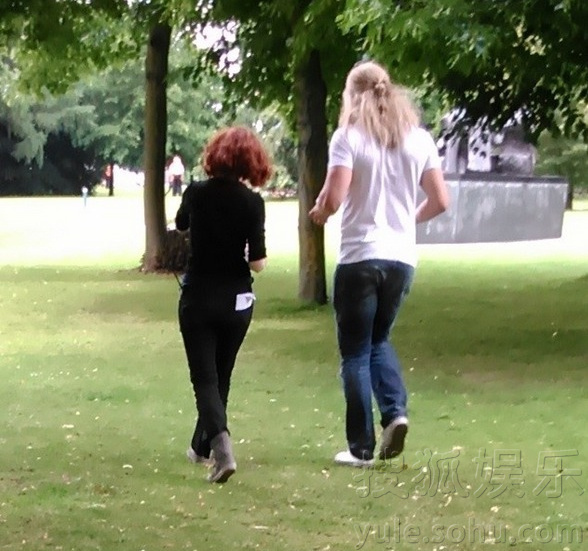 《复联2》片场照曝光 雷神美队钢铁侠并肩675