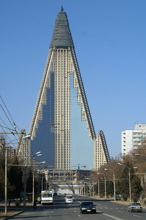 朝鲜平壤柳京饭店 有关柳京饭店资金紧缺,建筑质量不可靠的传言不绝于