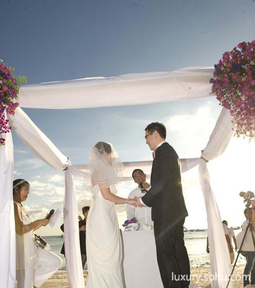 梁静茹全家福首曝光 新生儿伸懒腰超萌65109