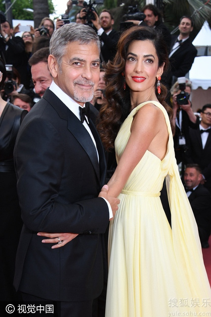 阵容堪比开幕红毯!《金钱怪兽》首映大咖云集