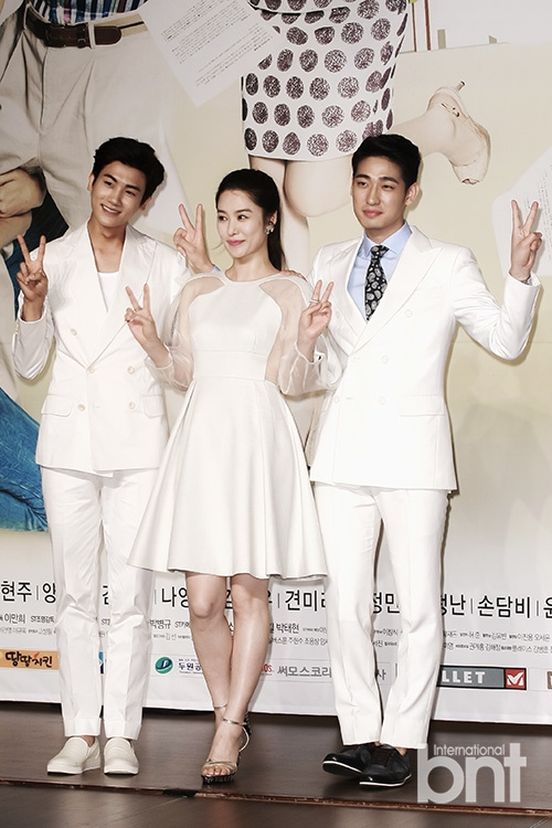孙丹菲朴炯植等亮相《家族之间》制作发表会7
