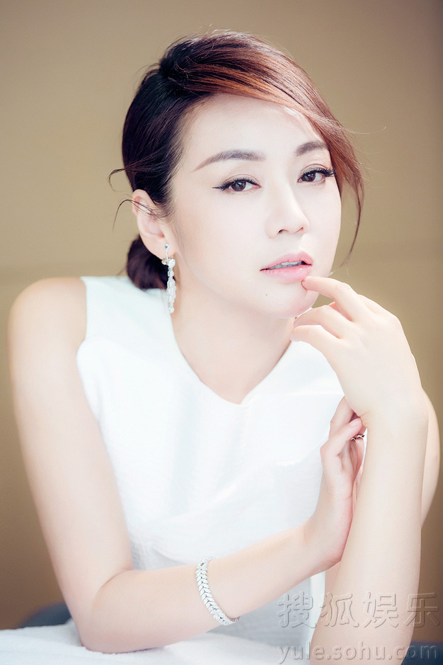 华人明星写真 来源:搜狐娱乐 责编:李治政 闫妮珠宝