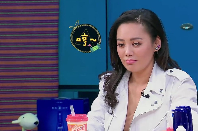 宁静撩衣领露傲人上围 大秀内衣陈赫看呆8834