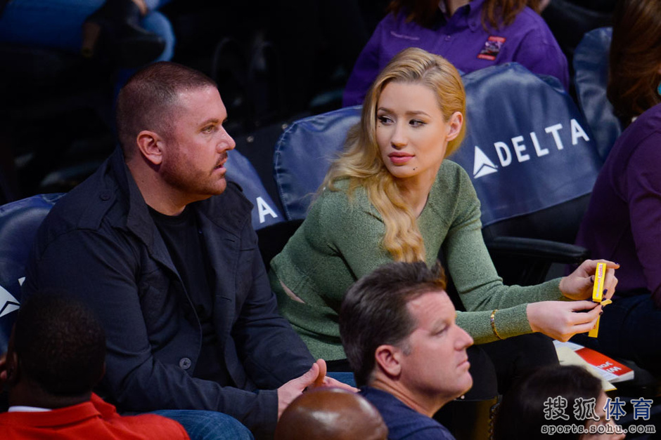 尼克杨迎人生大喜 生日派对向女友求婚成功(图