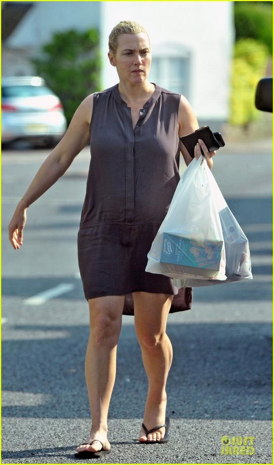 凯特-温斯莱特挺大肚子购物 身边无人陪伴-娱乐频道图片库-大视野-搜狐