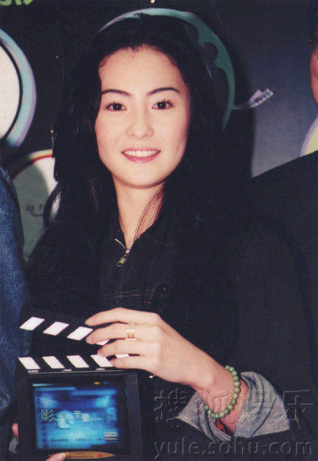 张柏芝清纯旧照曝光 明眸善睐十分养眼(组图)