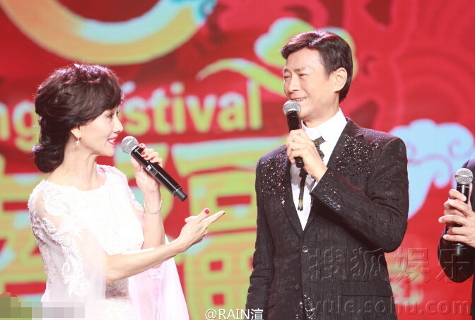 再续前缘!郑少秋赵雅芝25年后合体演出(组图)