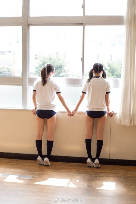 日本女生上体育课情趣穿的超短v女生裤哪里房有大最爱瑶图片