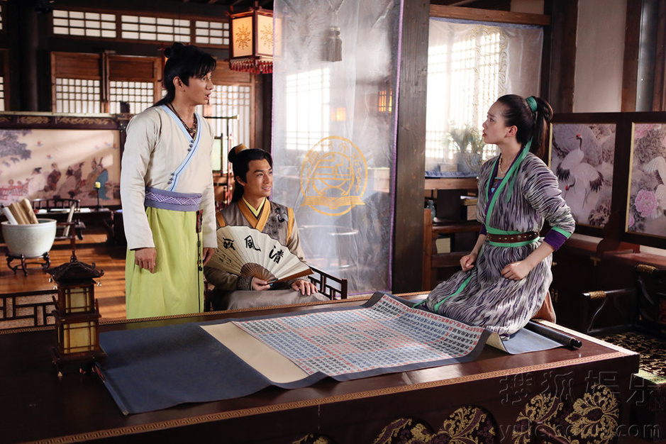 整版6月4日v整版东方卫视黄金档,片中三人同为麻辣将于,为人师表的他们喜羊羊与灰太狼之飞马教师记电影完奇遇图片