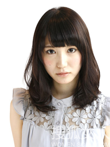 想要瘦脸又减龄 必留侧分齐刘海6424175